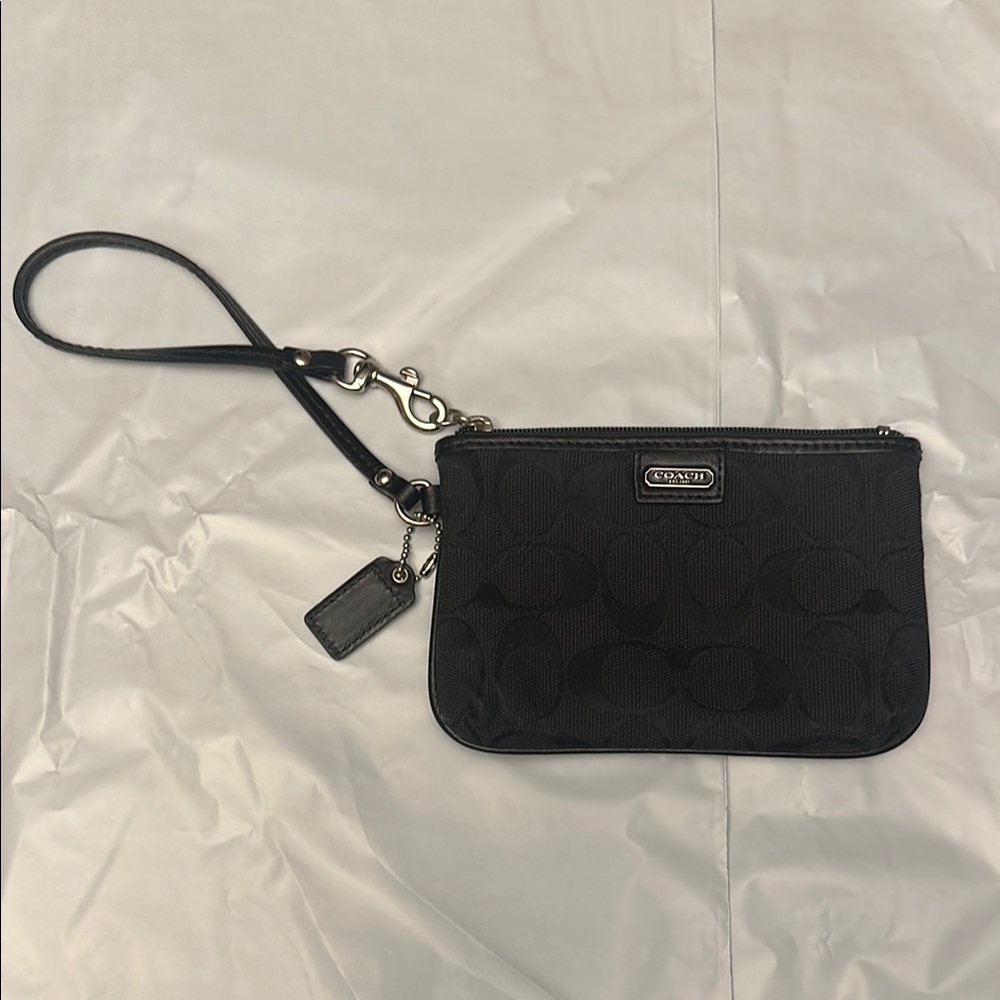 Coach Black Clutch Wristlet Sleek Design